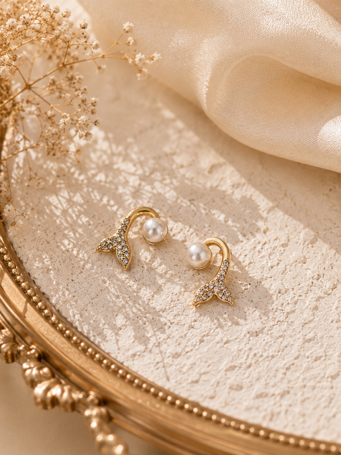 AERIN Pearl Tail Crystal Stud Earrings