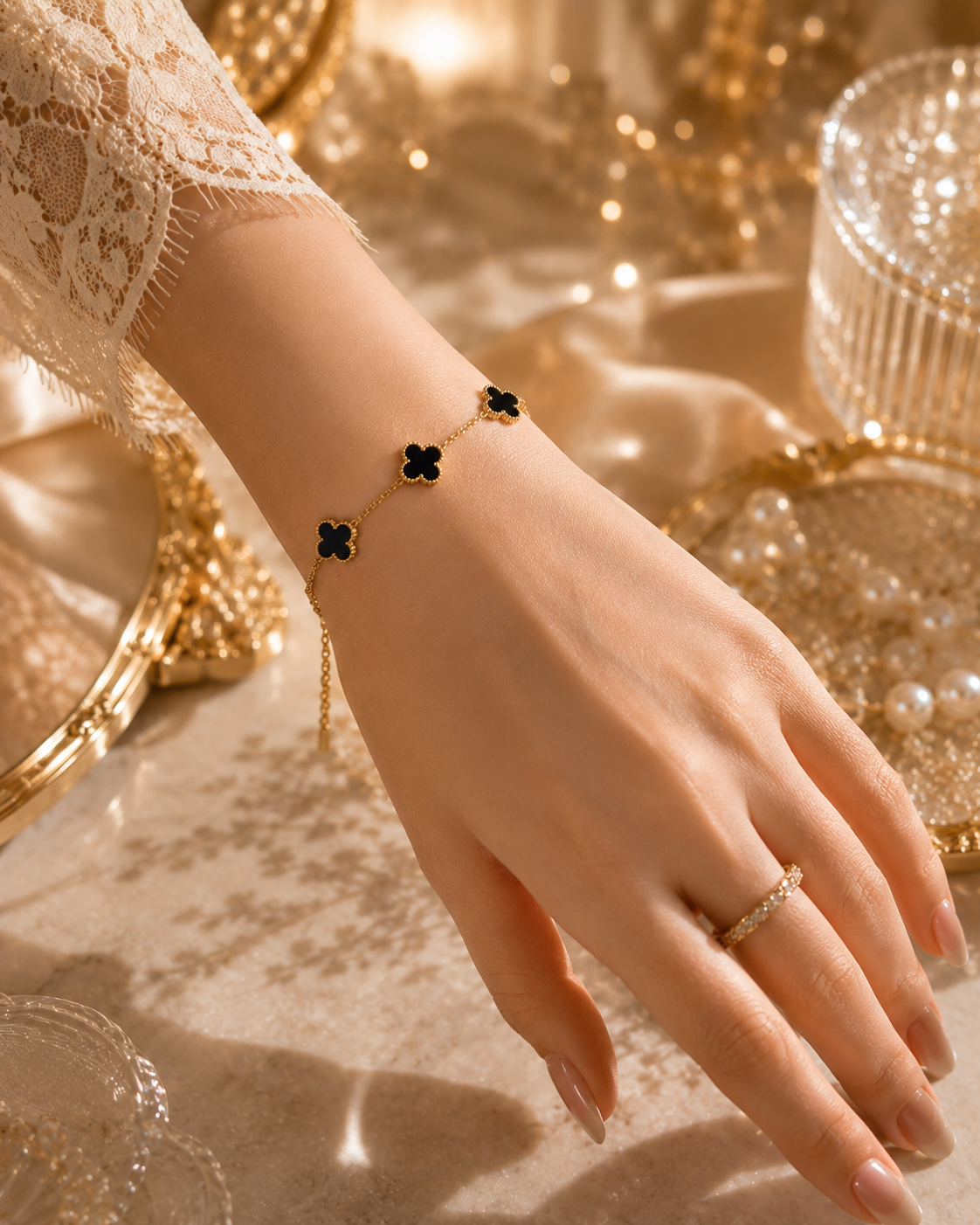Noir Clover Charm Bracelet