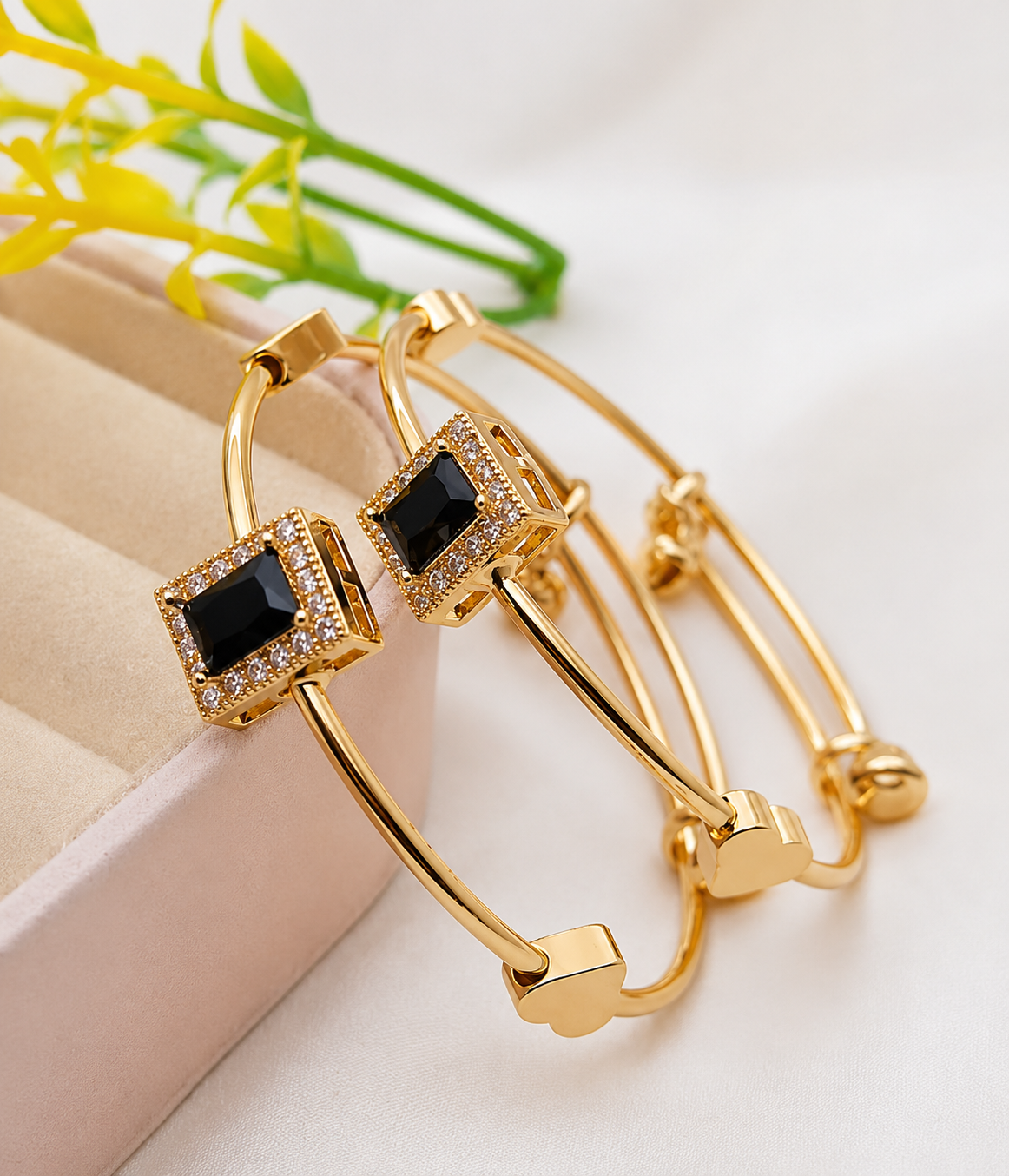 Noir Royale Crystal Bracelet
